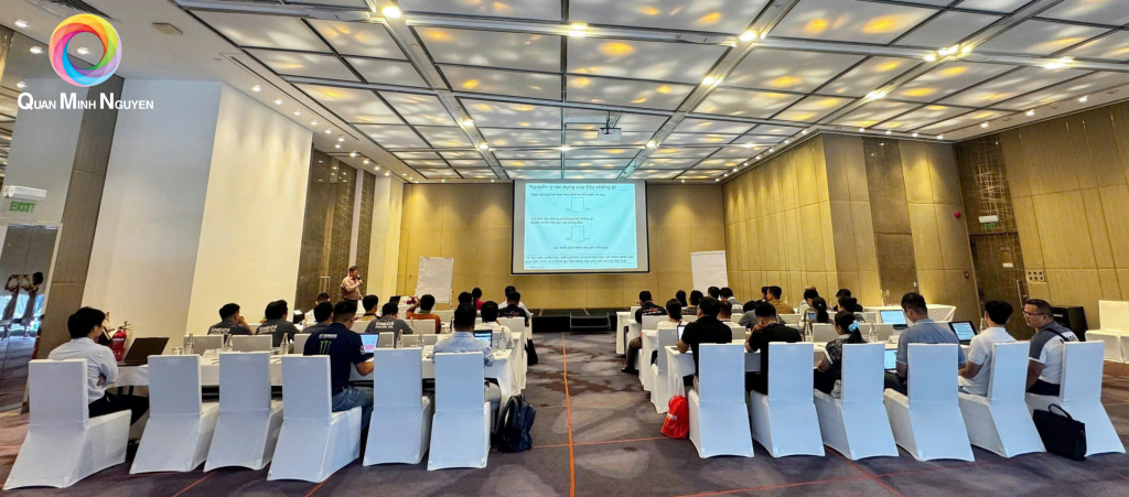 Quan Minh Nguyen tham du hoi thao Eneos mo boi tron dau chong gi boi tron nha may dien 1